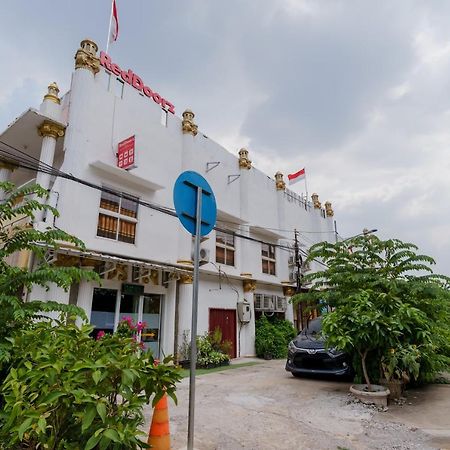 Reddoorz Syariah Near Universitas Borobudur Τζακάρτα Εξωτερικό φωτογραφία