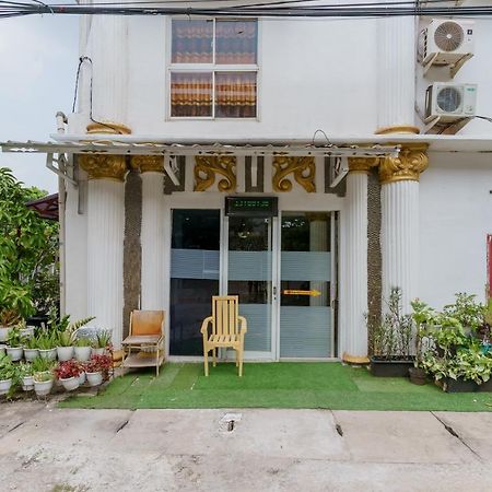 Reddoorz Syariah Near Universitas Borobudur Τζακάρτα Εξωτερικό φωτογραφία