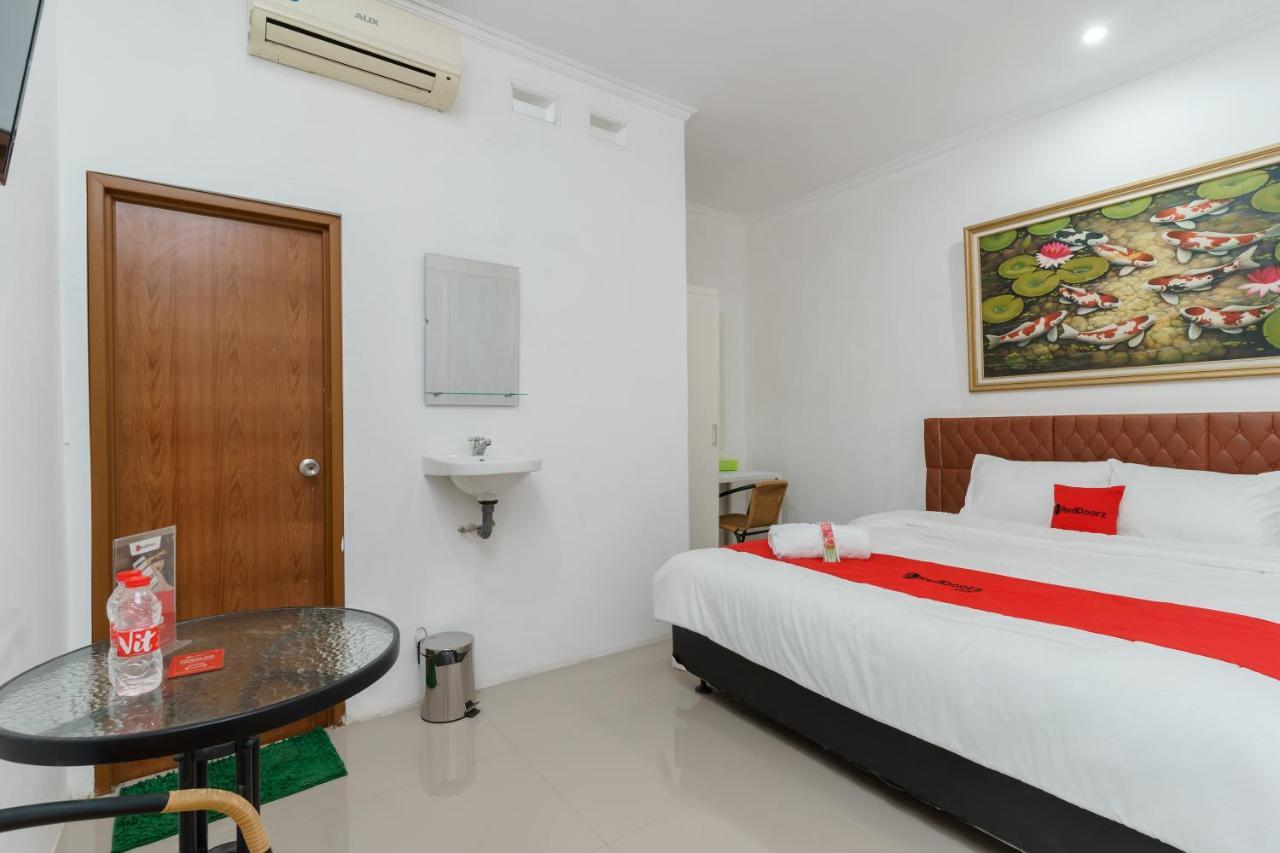 Reddoorz Syariah Near Universitas Borobudur Τζακάρτα Εξωτερικό φωτογραφία