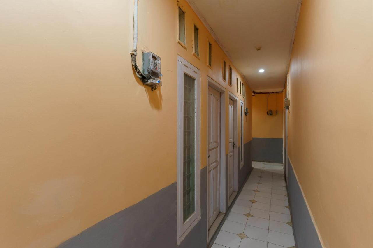 Reddoorz Syariah Near Universitas Borobudur Τζακάρτα Εξωτερικό φωτογραφία