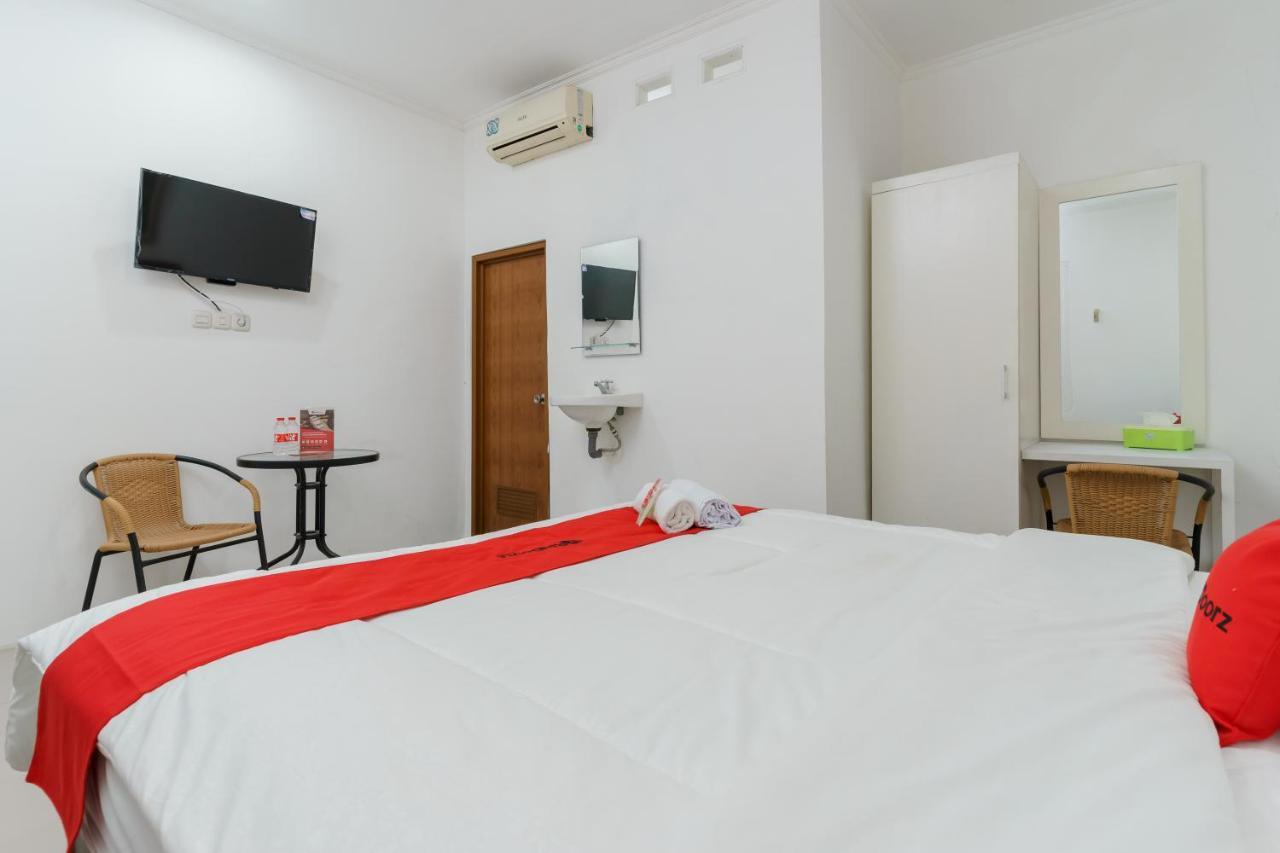 Reddoorz Syariah Near Universitas Borobudur Τζακάρτα Εξωτερικό φωτογραφία