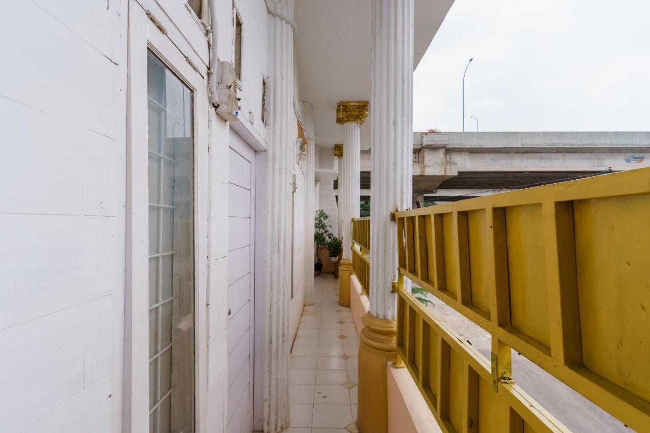 Reddoorz Syariah Near Universitas Borobudur Τζακάρτα Εξωτερικό φωτογραφία